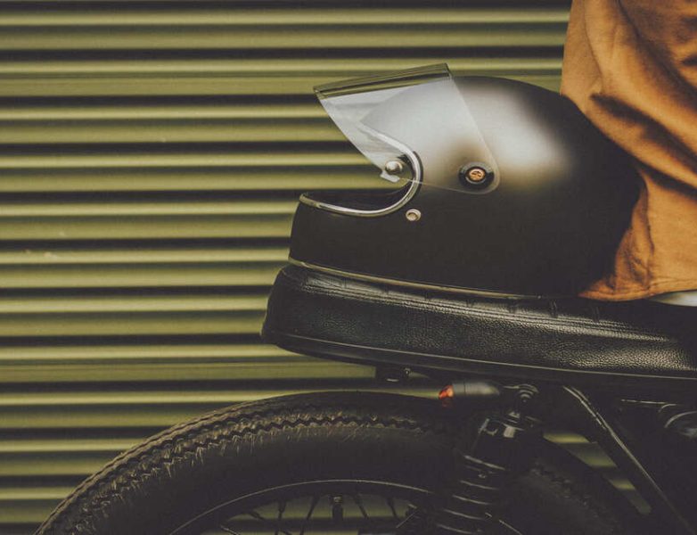 Minimalist Café Racer Builds Simplicity Art